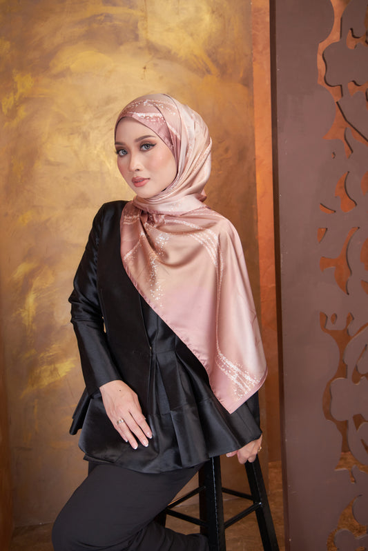 Rose Quartz (shawl)