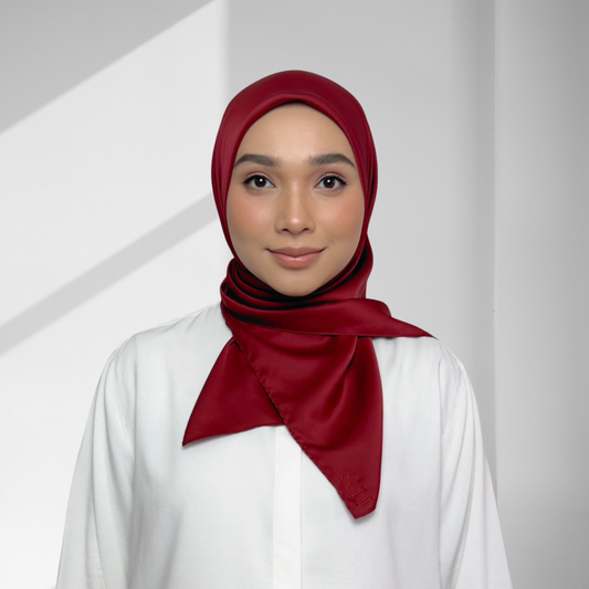 Scarlet Kiss - Signature Silks (Square)