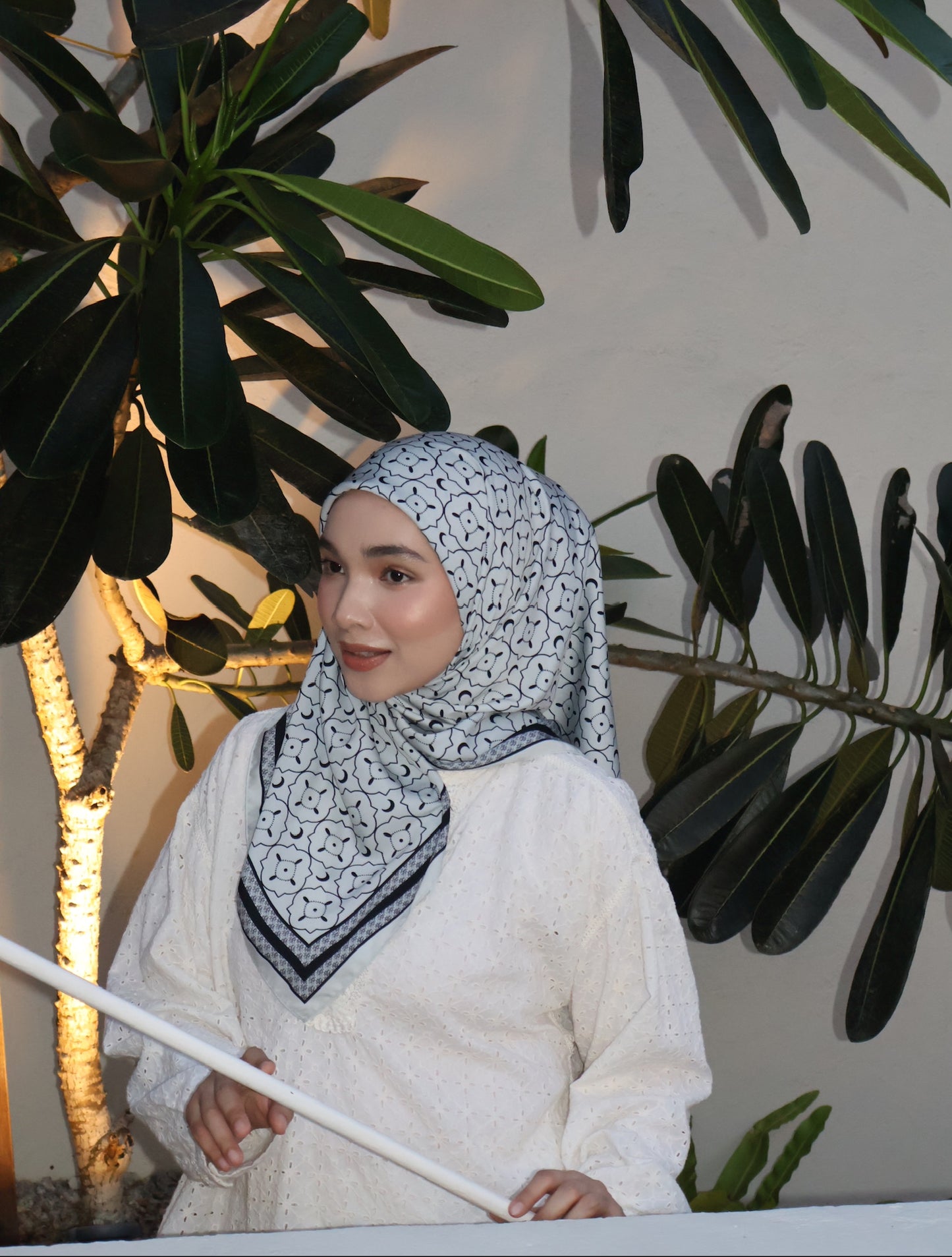 Eyra · Ivory